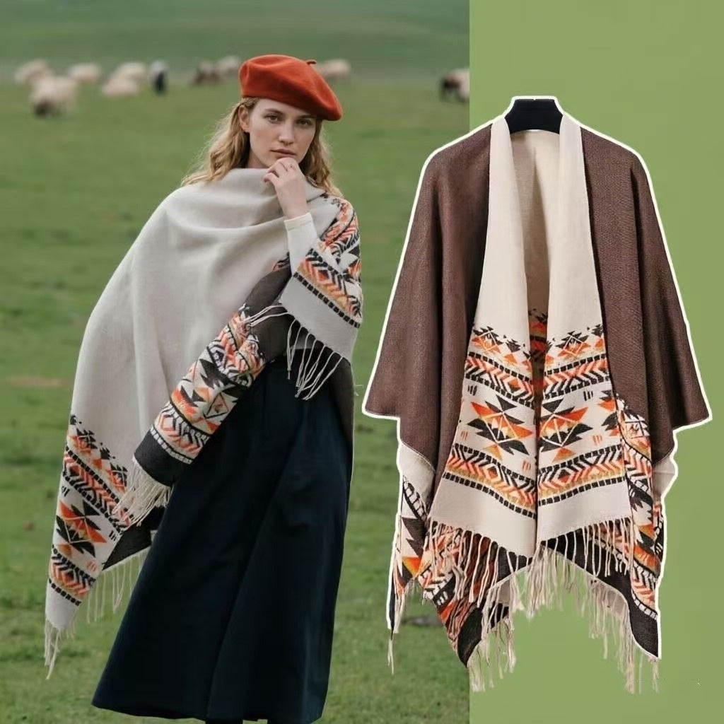 Poncho chal de mujer con estampado étnico y flecos